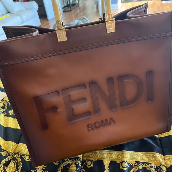 Fendi tote - Picture 12 of 13